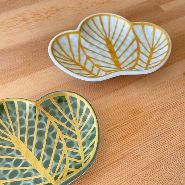 Arita Yaki (Ware) Gold Pine Needle-Shaped Small Individual Plates Green / Kouraku Kiln