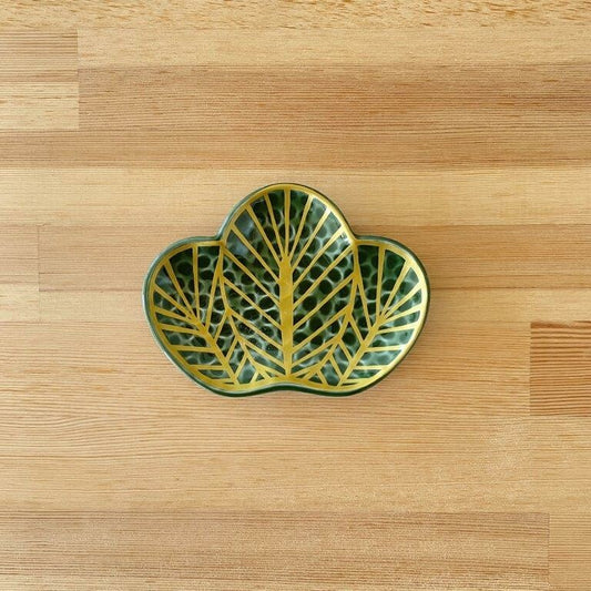 Arita Yaki (Ware) Gold Pine Needle-Shaped Small Individual Plates Green / Kouraku Kiln