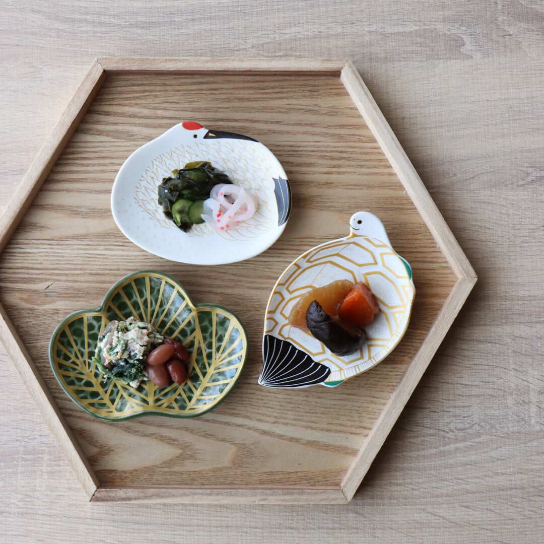 Arita Yaki (Ware) Gold Pine Needle-Shaped Small Individual Plates Green / Kouraku Kiln