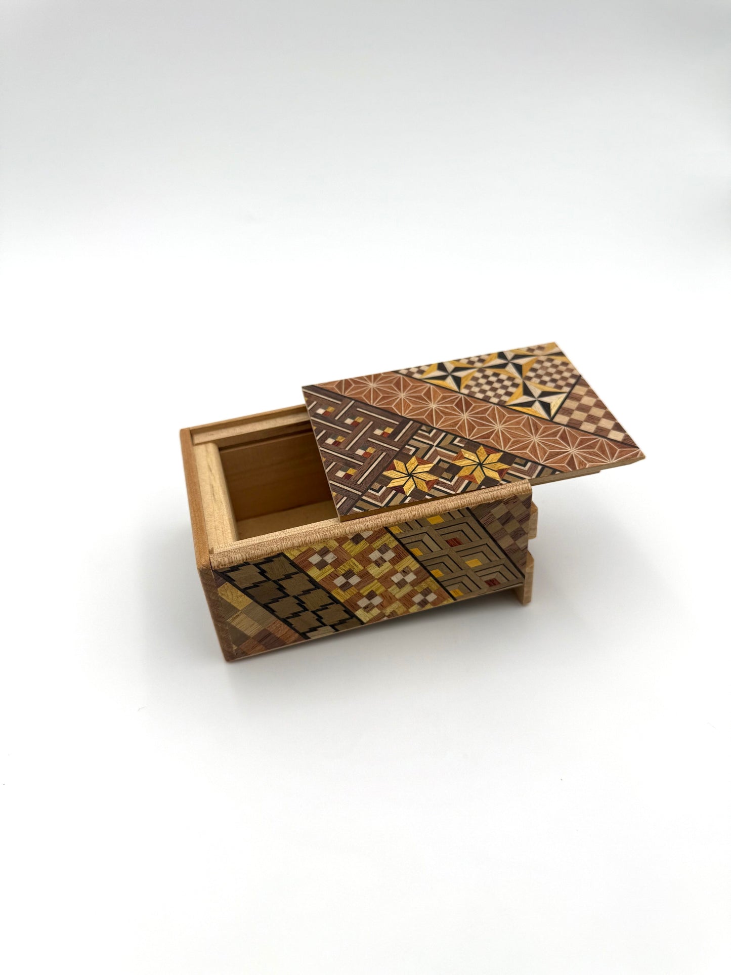 Hakone Yosegi Puzzle Box (7 Steps)