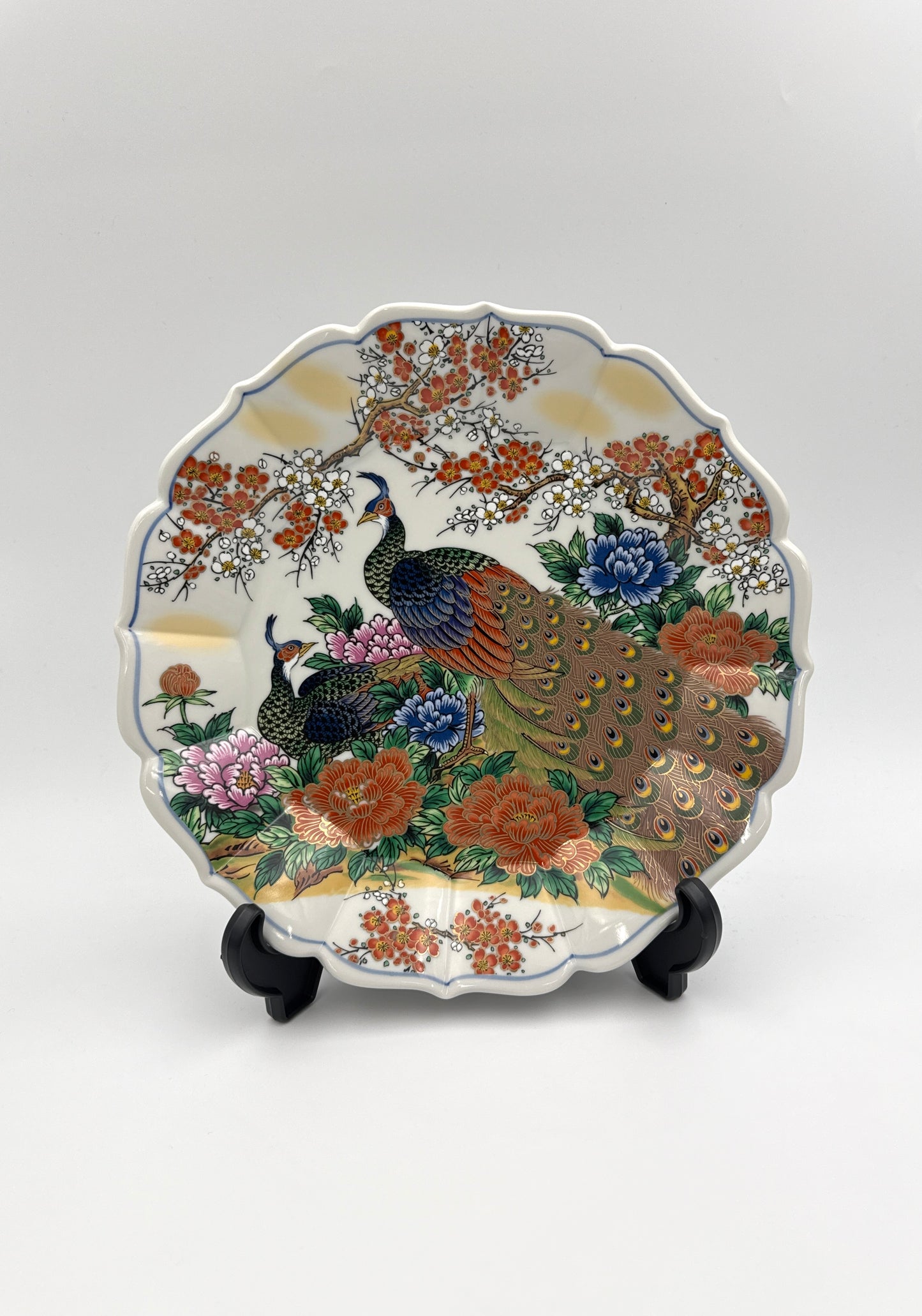 Kutani Yaki (Ware) Decorative plate (Peony Peacock)