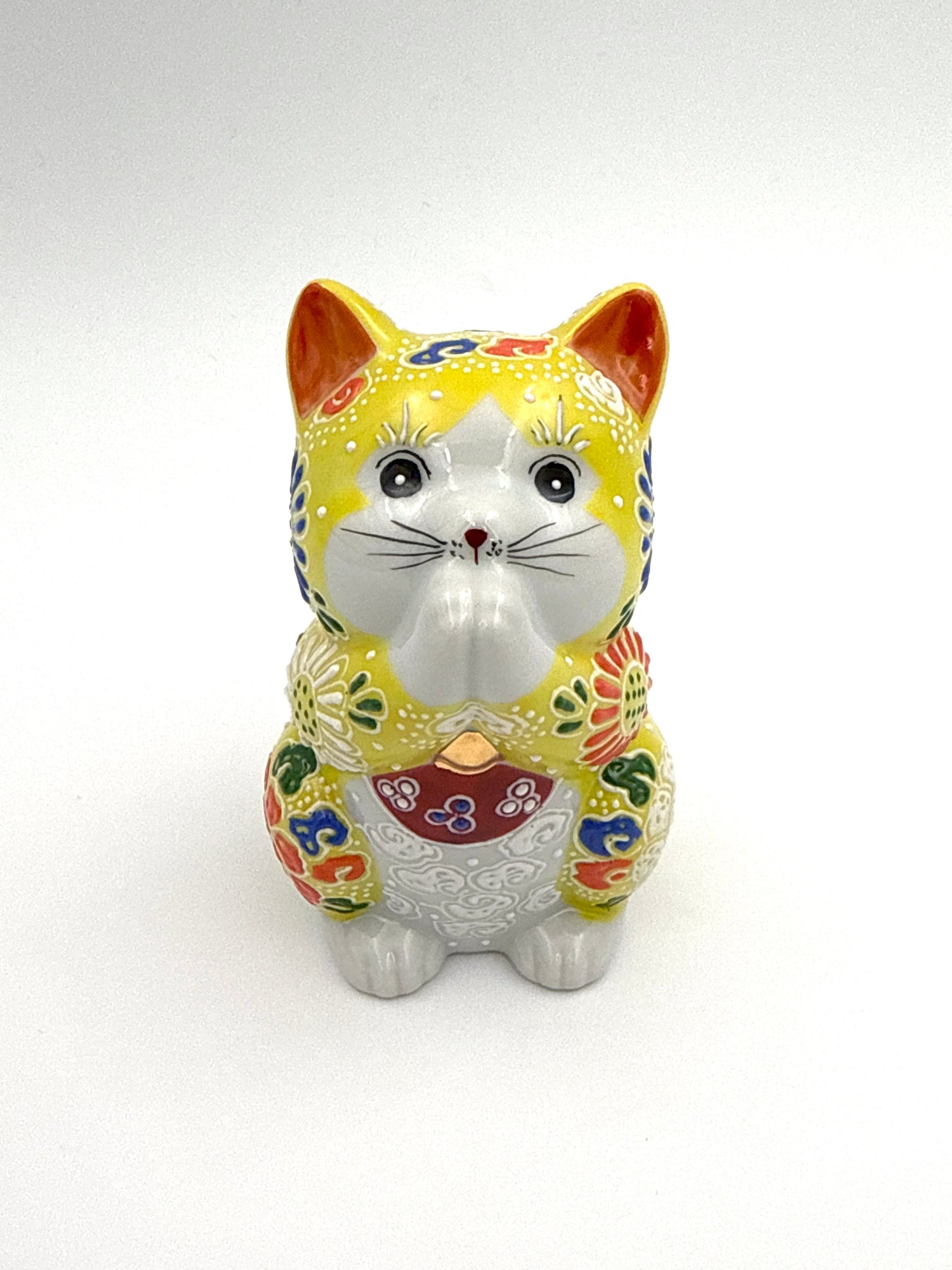 Kutani Yaki (Ware) Praying Cat (Yellow)
