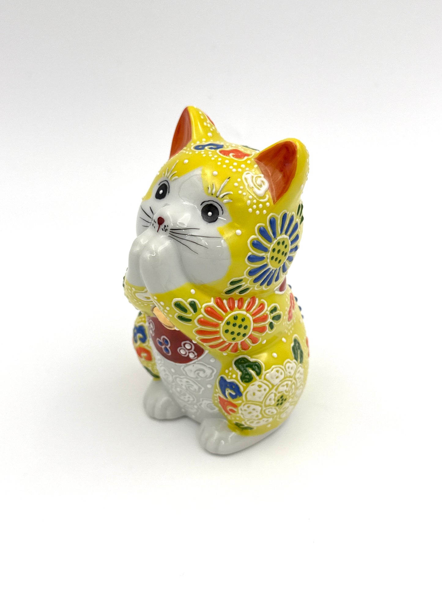 Kutani Yaki (Ware) Praying Cat (Yellow)