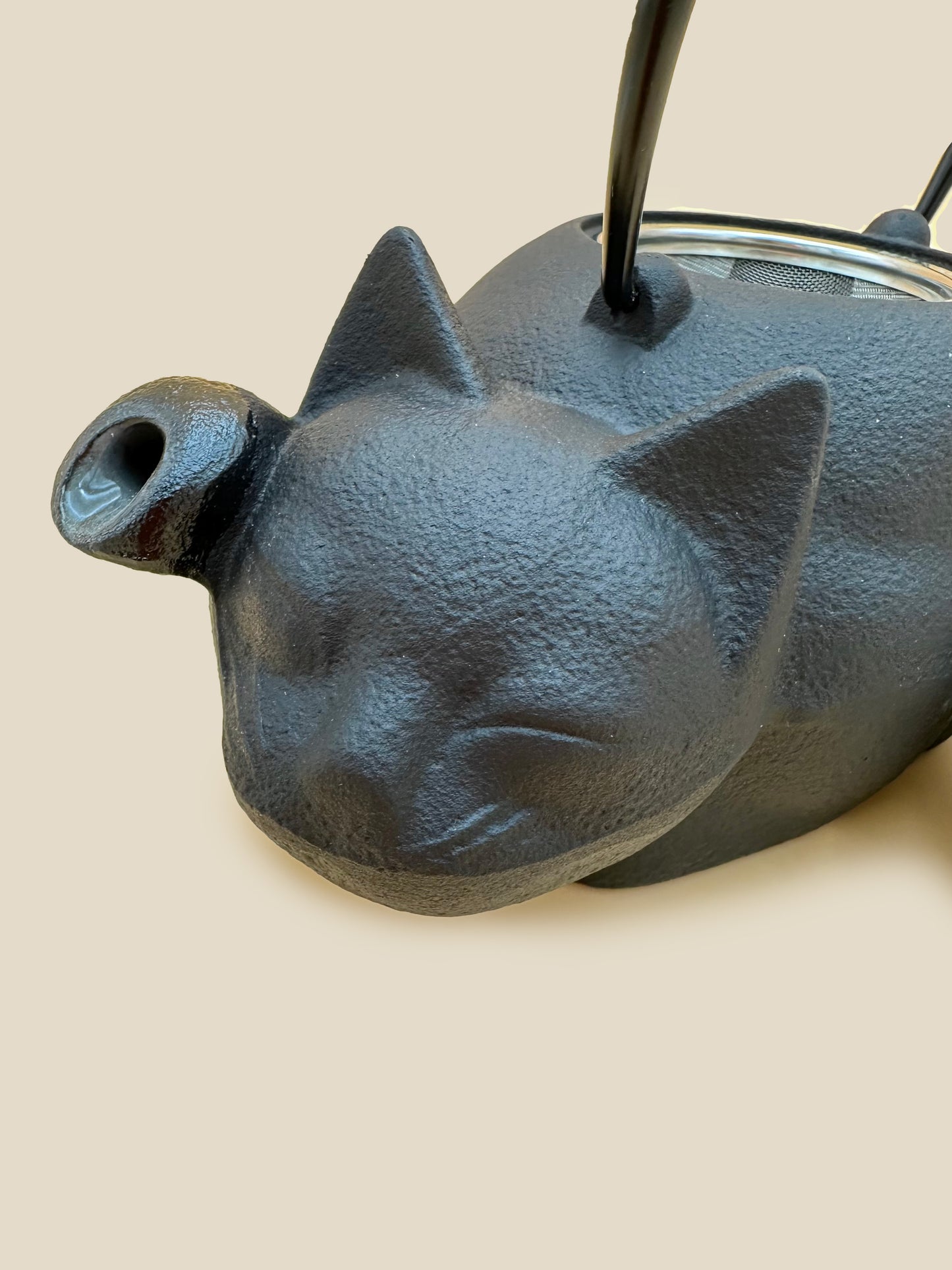 Nanbu Ironware Black Cat-Shaped Teapot