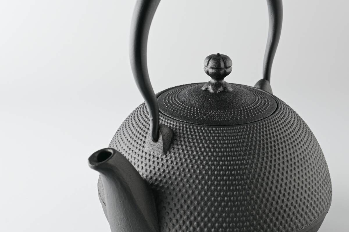 Nanbu Iron Kettle (Tetsubin) / OIGEN Factory