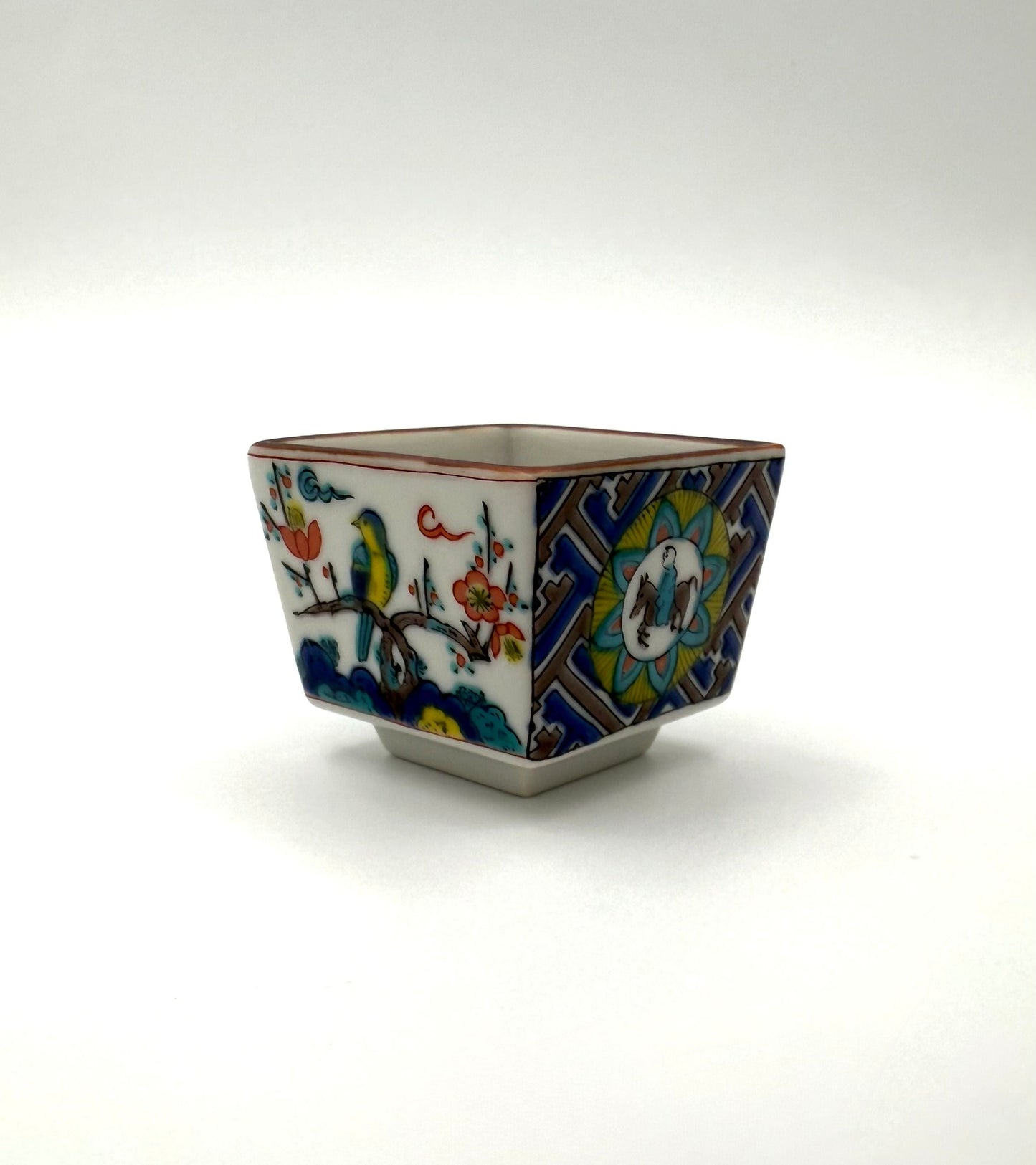 Kutani Yaki (Ware) Traditional Design Sake Cup Set (6 cups)