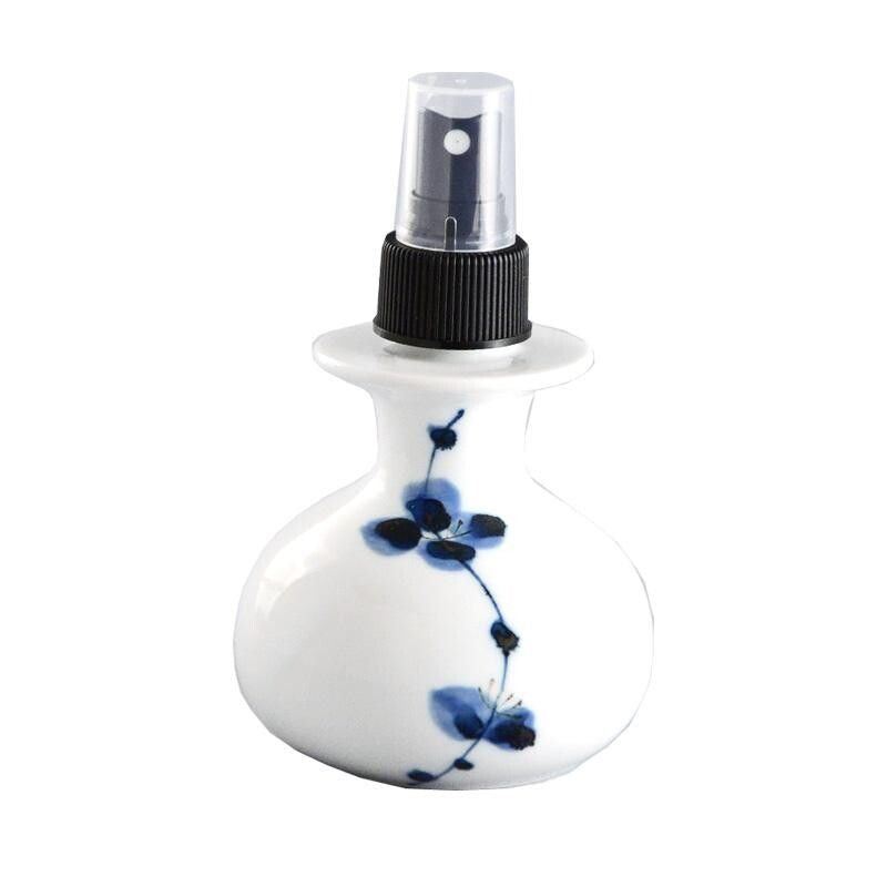 Arita Ware Porcelain Soy Sauce Sprayer (Flower Design)