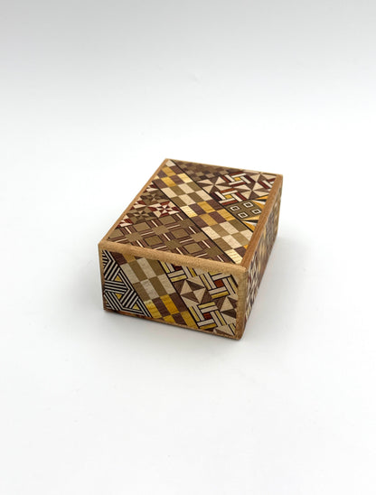 Hakone Yosegi Puzzle  Box (4 Steps)