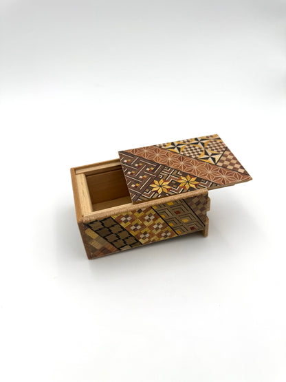 Hakone Yosegi Puzzle Box (7 Steps)