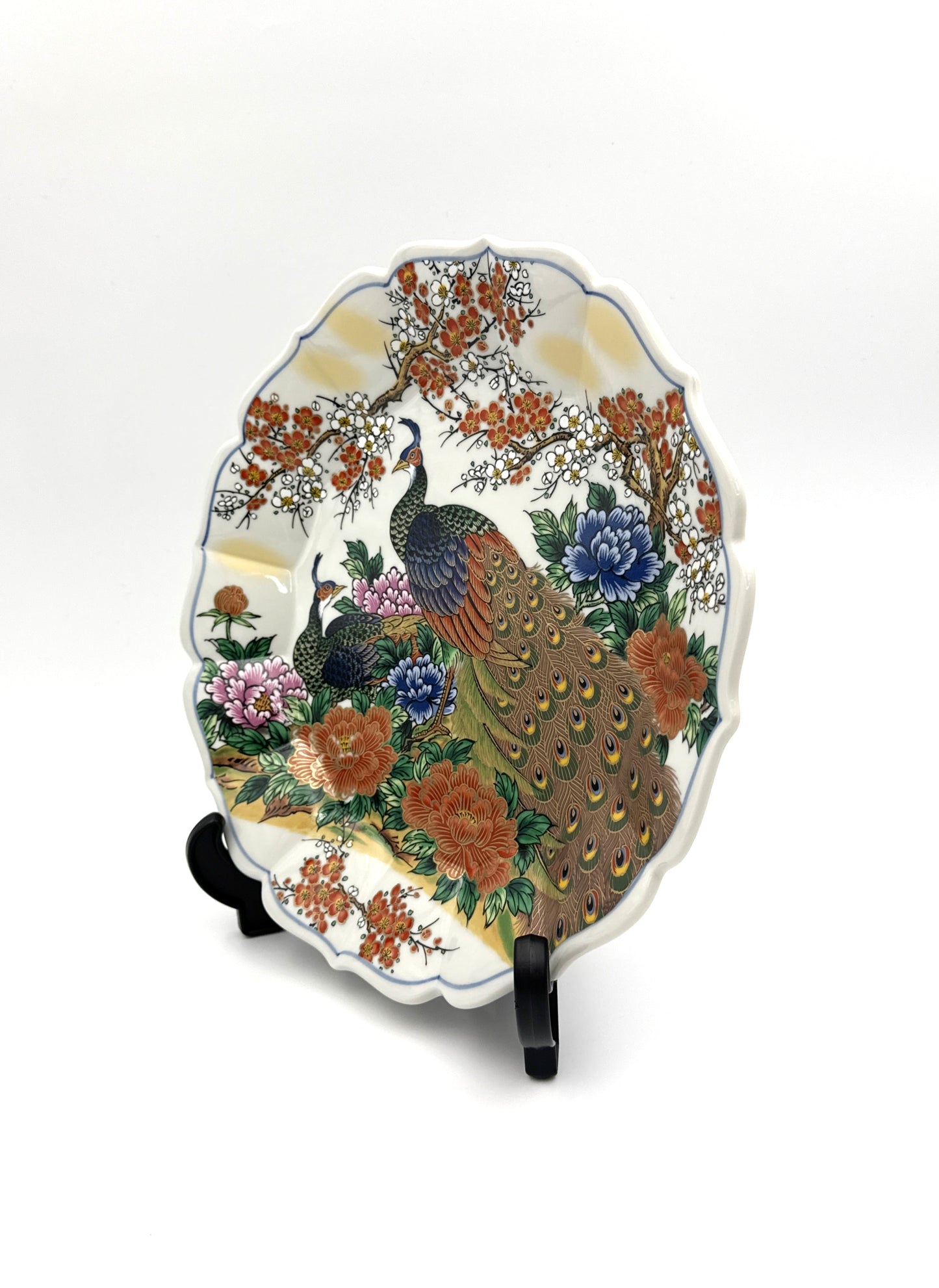 Kutani Yaki (Ware) Decorative plate (Peony Peacock)