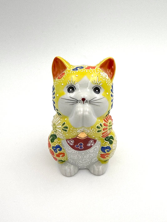 Kutani Yaki (Ware) Praying Cat (Yellow)