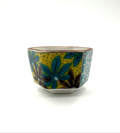 Kutani Yaki (Ware) Traditional Design Sake Cup Set (6 cups)
