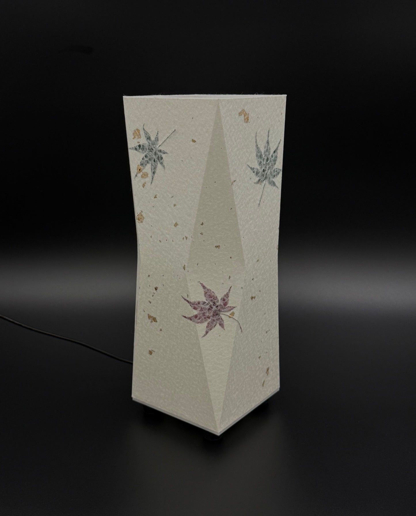 Handcrafted Japanese Washi Lamp with Maple Leaves – LED Flickering Light
