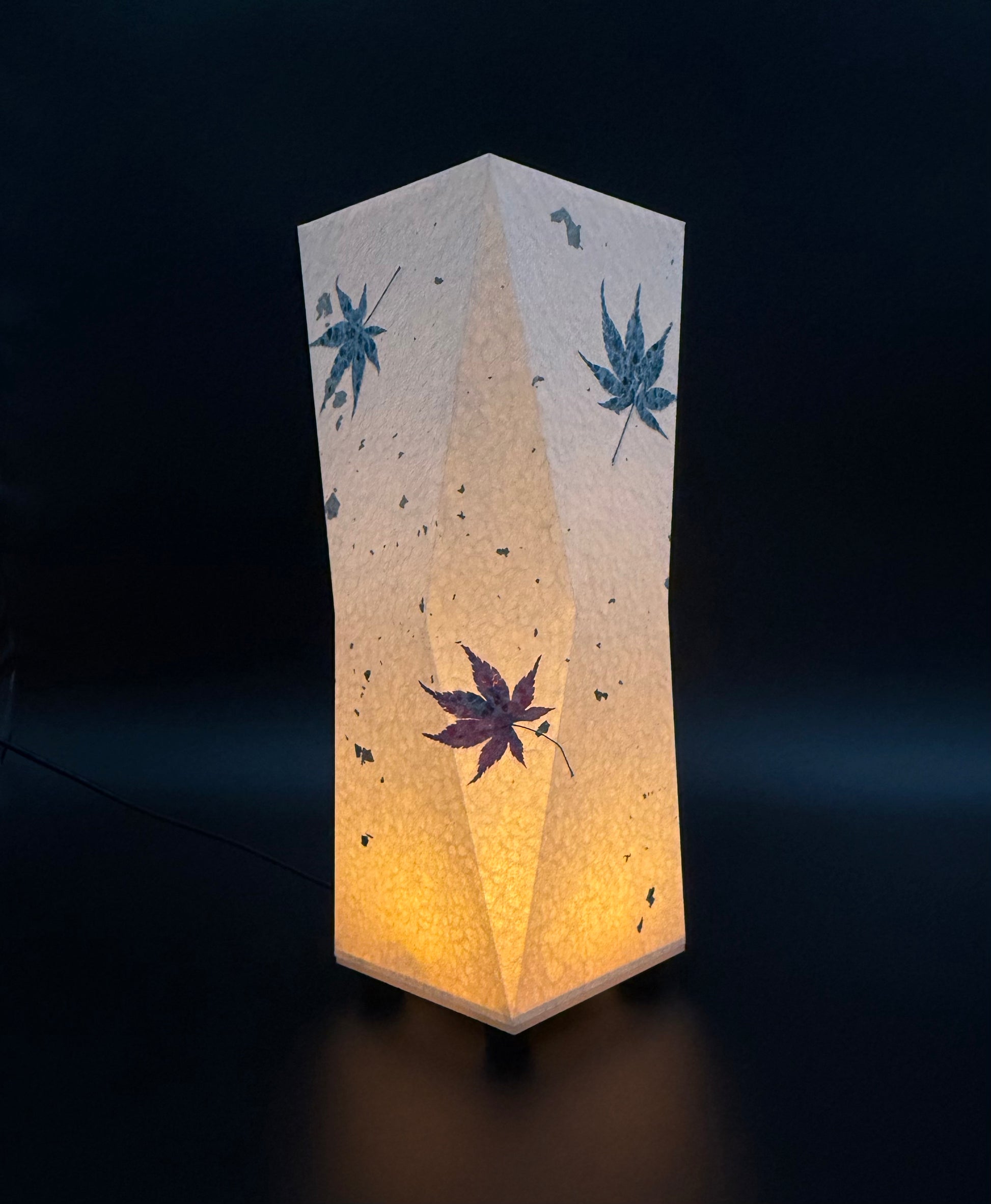 Handcrafted Japanese Washi Lamp with Maple Leaves – LED Flickering Handcrafted Japanese Washi Lamp with Maple Leaves – LED Flickering
