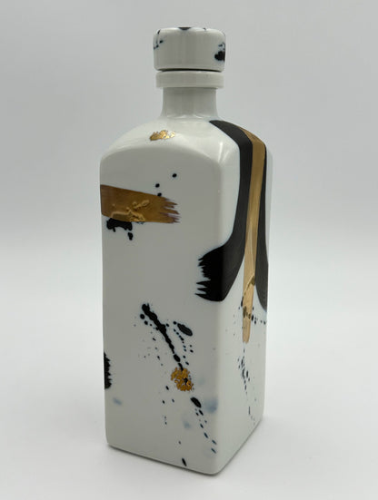 Arita Yaki (Ware) Zebra Gold Paint Long Squared Shochu Bottle (Screw Type Cap)