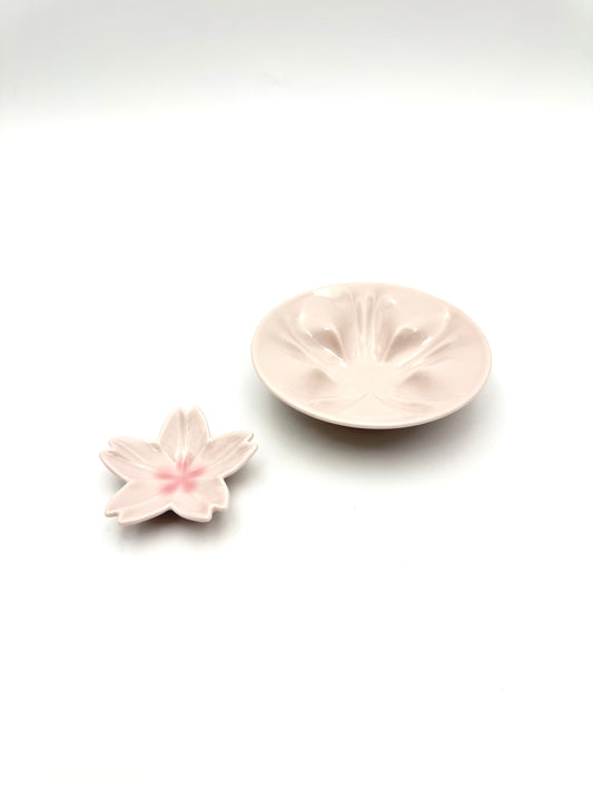 Kutani Yaki  Sakura Shaped Small Dish Set (2 Pcs, Pink)