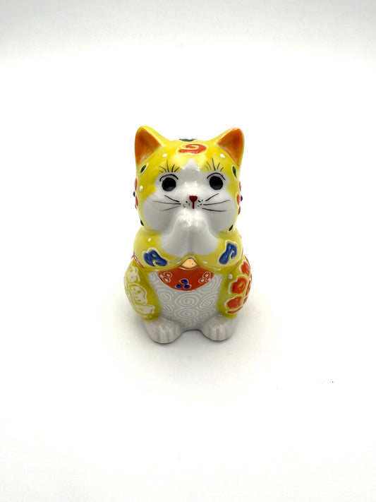 Kutani Yaki (Ware) Praying Cat (Yellow)